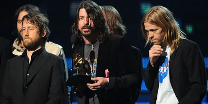 Foo Fighters: Dream Theater Lebih Pantas Menang Grammy