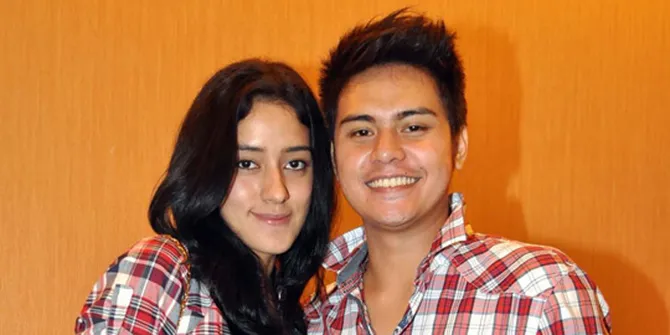 Fairuz A Rafiq - Galih Ginanjar Dikaruniai Momongan 