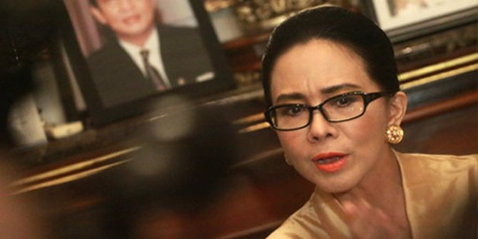 Poppy Dharsono: Anak Pak Moerdiono Harus Minta Maaf