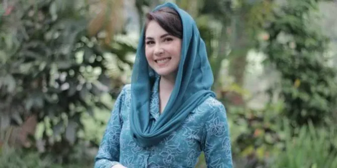 10 Fakta Menarik Arumi Bachsin, Istri Pejabat yang Cantik Ini Ternyata Penggemar Ikan Cupang
