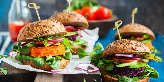 4 Restoran Makanan Vegan di Surabaya yang Cocok Jadi 'Bestie' Gaya Hidup Sehatmu