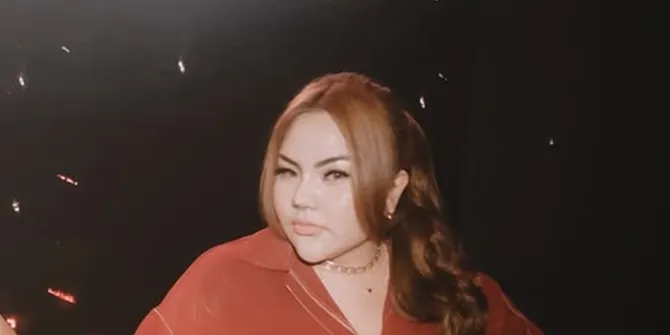5 Potret Dapur Rumah Lisa Mariana yang Simple Tapi Rapi Banget