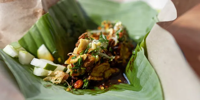 5 Variasi Pecel Lontong yang Wajib Dicoba di Rumah Sebagai Sajian Makanan Keluarga