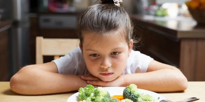 6 Cara Mengajarkan Anak Puasa untuk Pertama Kalinya