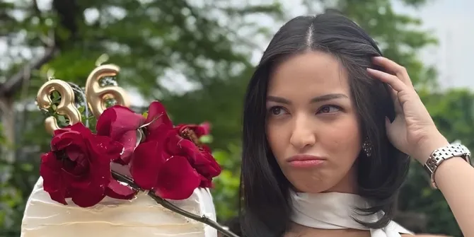 6 Potret Ulang Tahun Nia Ramadhani ke-36, Dapat Pesan Cinta Romantis dari Ardi Bakrie