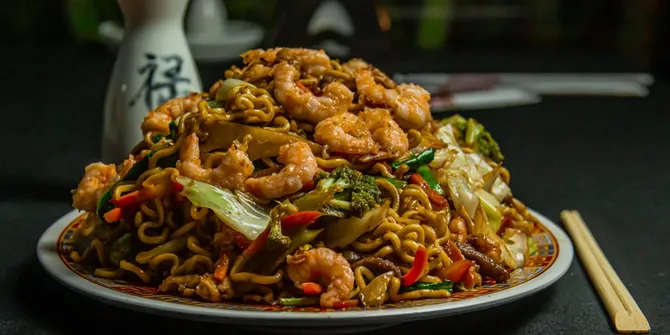 6 Resep Mi Hokkian China Anti Gagal dan Praktis untuk Dibuat di Rumah