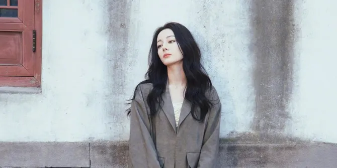 Dilraba Dilmurat Bikin Meleleh di Drama LOVE ON THE TURQUOISE LAND, Intip 7 Potret Cantiknya!