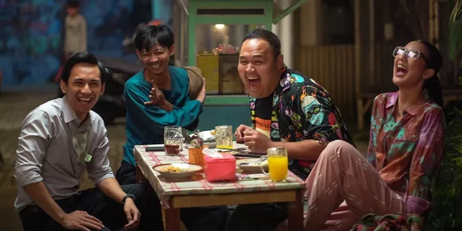 7 Potret di Balik Layar Syuting 'TUNGGU AKU SUKSES NANTI', Perlihatkan Kedekatan Antar Pemain