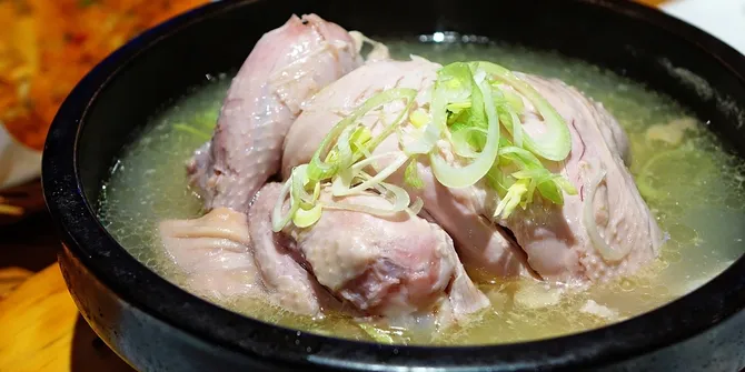 7 Resep Sup Ayam Korea Comfort Food yang Bisa Dibuat Sendiri di Rumah