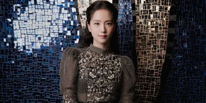 9 Potret Jisoo BLACKPINK Hadiri Show Dior di Paris Fashion Week 2024, Cantiknya Maksimal