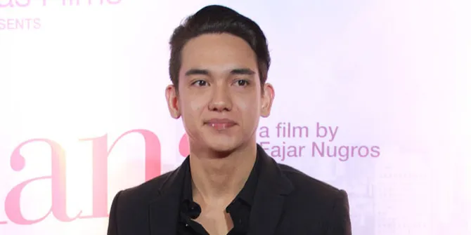 Adipati Dolken Sukses Dapatkan Piala Citra Pertamanya