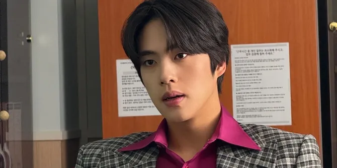 Aktor Cho Han Gyeol Merasa Terhormat Disamakan dengan Jin BTS