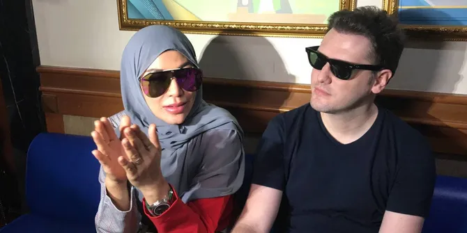 Akui Masih Sayang, Cinta Penelope Ungkap Alasan Cerai dari Suami Bulenya
