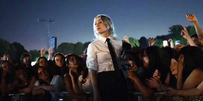 Arti dan Makna Lagu I Know The End – Phoebe Bridgers, Pesan Berisi Rasa Frustasi