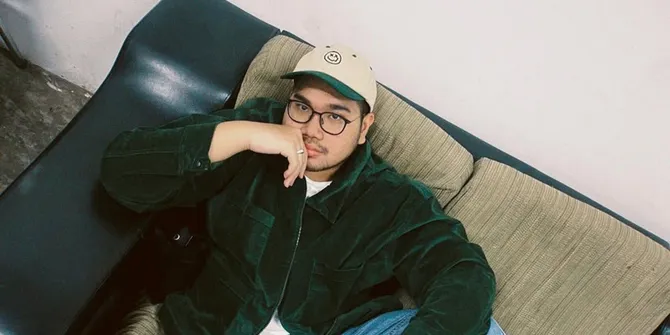 Arti dan Makna Lagu It's Only Me Kaleb J: Kisah Cinta Tulus Tak Berbalas