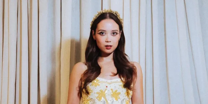 Arti dan Makna Lagu Magnolia - Laufey tentang Kecantikan dan Kekuatan yang Tak Disadari