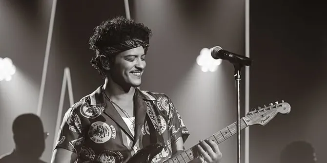 Arti Makna Lagu VERSACE ON THE FLOOR - Bruno Mars, Kisahkan tentang Keintiman Penuh Rasa Percaya