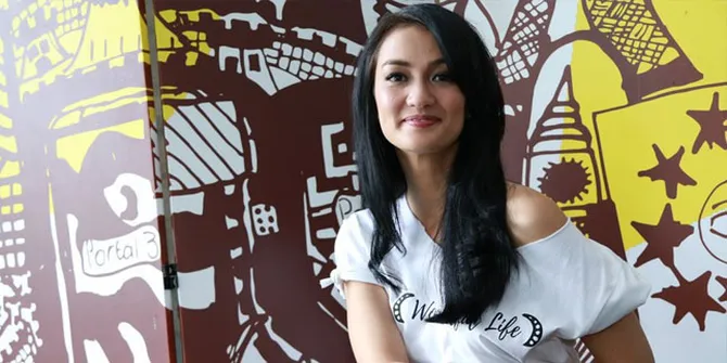 Atiqah Hasiholan Khawatir Sang Suami Jadi 'TNI'