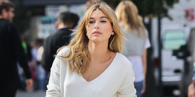 Ayah Hailey Baldwin Sempat Ucapkan Selamat Atas Pertunangan