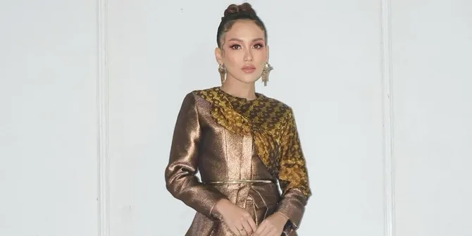 Ayu Ting Ting Dipuji bak Bidadari Surga saat Tampil di Acara Kemenparekraf RI