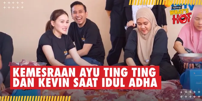 Ayu Ting Ting Turun Langsung Potong Daging Kurban, Ditemani Sang Kekasih?