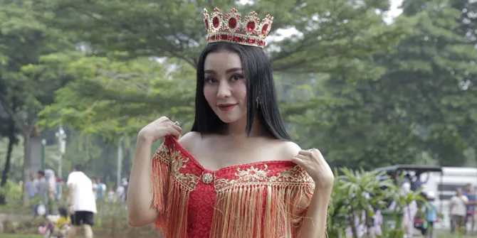 Baby Sexyola Digerebek dan Dihentikan Satpol PP Saat Manggung