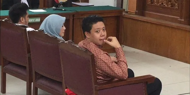 Bacakan Eksepsi, Trio Ikan Asin Minta Lokasi Persidangan Dipindah ke Luar Jakarta