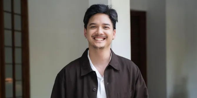 Baskara Mahendra Kenang Momen Langka Sebagai Anak Pilot, Duduk di Kokpit Pesawat