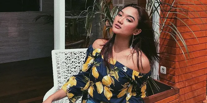 Begini Dandanan Marion Jola Saat Pergi ke Sekolah