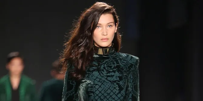 Bella Hadid Ajak The Weeknd Datang ke Pesta Ultah Kylie Jenner
