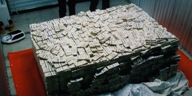 Berapa Jumlah Uang dalam Tumpukan di Serial 'BREAKING BAD'?