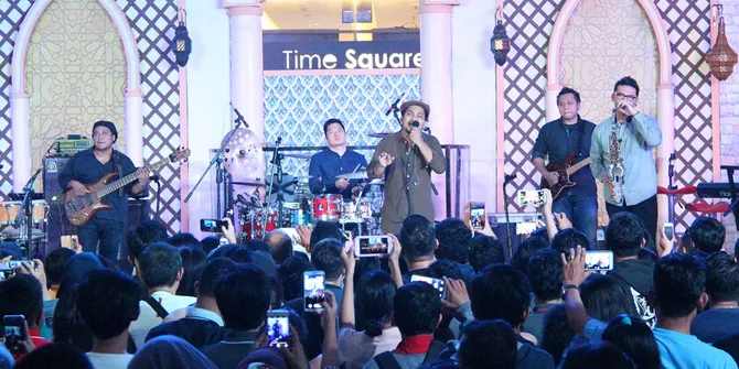 Berbagi Kebahagiaan dalam Nuansa Ramadan dalam Blissful Ramadhan