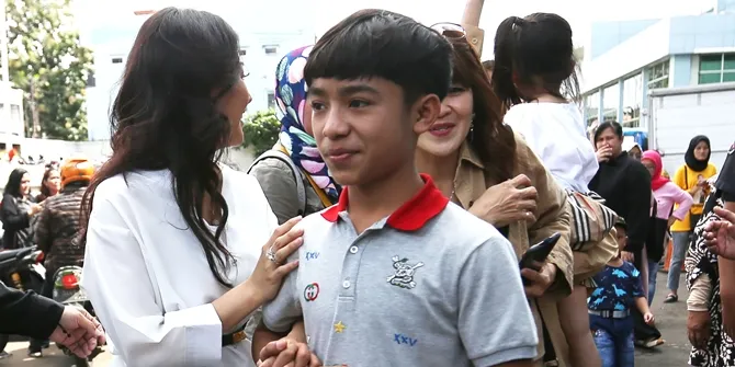 Betrand Peto Luncurkan Lagu Ciptaannya Sendiri, Langsung Trending di 5 Negara