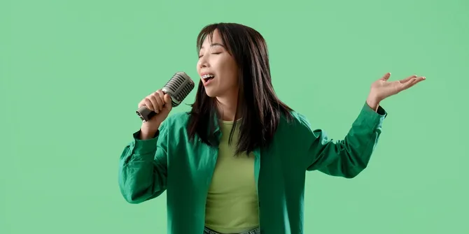 Bikin Karaoke di Rumah Makin Seru dengan 5 Speaker Bluetooth Favorit Gen Z