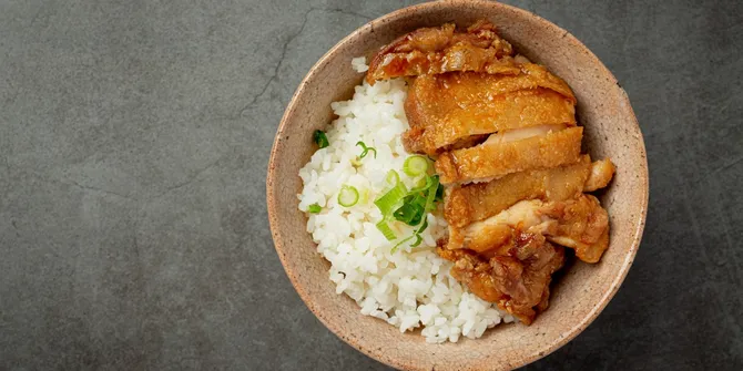 Bikin Sendiri! 7 Resep Menu Rice Bowl yang Cocok untuk Bekal dan Makan Siang