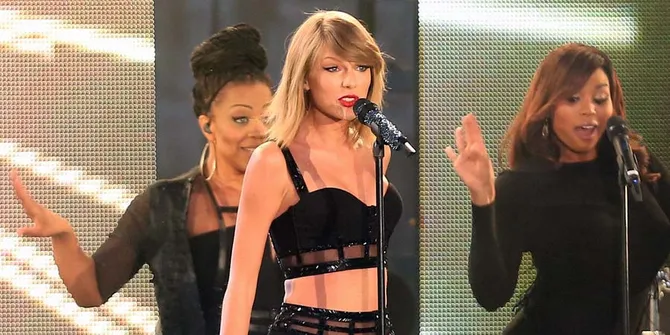 Bintang NBA Ini Nge-Jam Lagu Bad Blood!