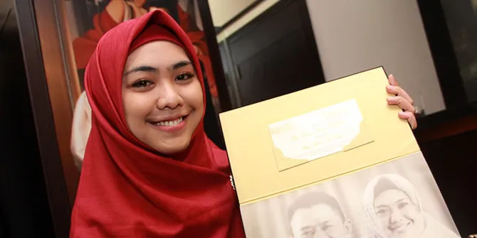 Bulan Madu, Oki Setiana Dewi Pilih Mekkah Dan Mesir 