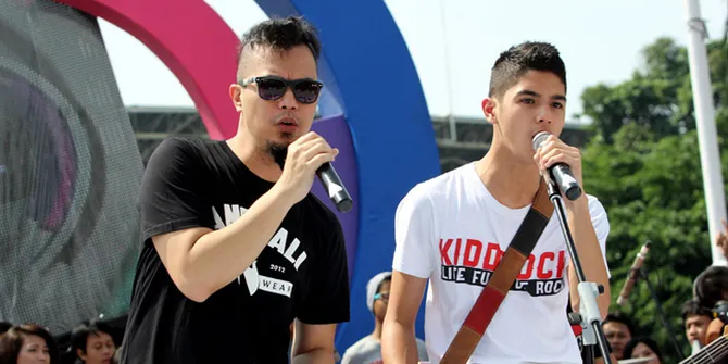 Butuh Duit, Ahmad Dhani dan Anak-Anak Terima Job Tahun Baru