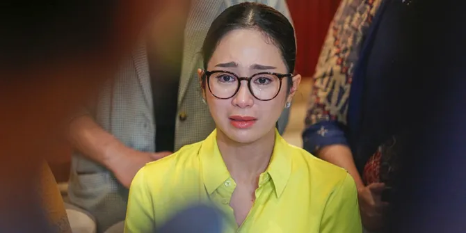 Cerita Manajer Sebut Bunga Zainal 'Kesirep' Teman yang Sudah Menipunya, Jadi Malas Syuting - Bohongi Suami