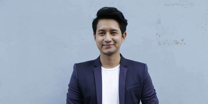 Chand Kelvin Foto Bareng Wanita Berhijab, Pacar Baru 