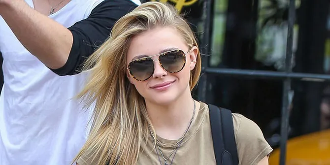 Chloe Moretz Gabung Film Komedi Bareng Zac Efron - Seth Rogen