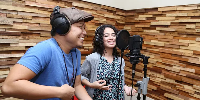 'Cinta Cinta Cinta' Bikin Sandhy Sondoro &#38; Wizzy Ketawa Terus