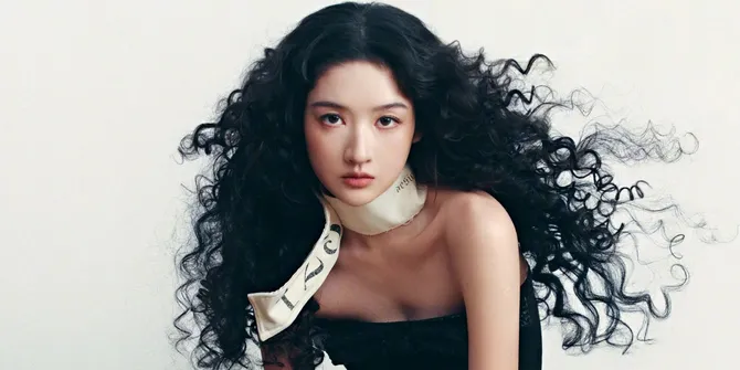Comeback Jadi Penari di VOGUE, Wang Yuwen Ungkap Dulu Pemalu Kini Lebih Percaya Diri