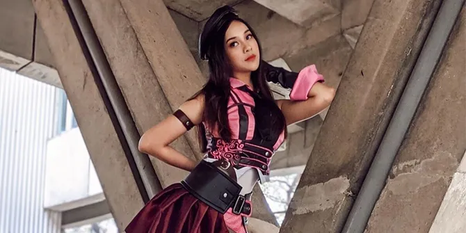 Cosplay Jadi Karakter Game Online, Celana Dalam Anya Geraldine Kelihatan