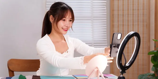 Creator Alert! Amunisi Gadget Gen Z Ini Bikin Kontenmu Lebih Profesional