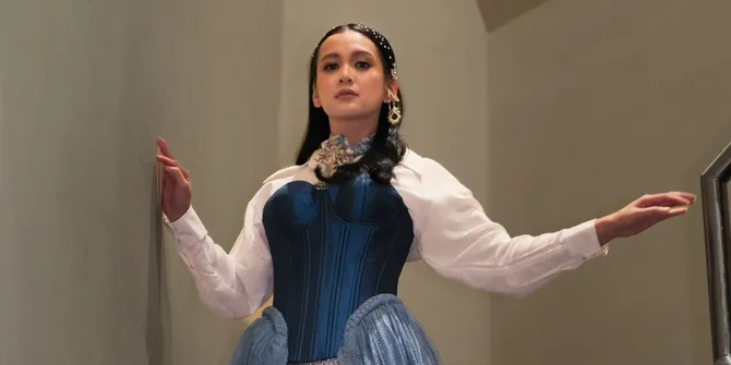 Dea Annisa Akui Banyak Adegan Sulit Perankan Karakter Gwen dalam Film 'ASRAMA PUTRI'