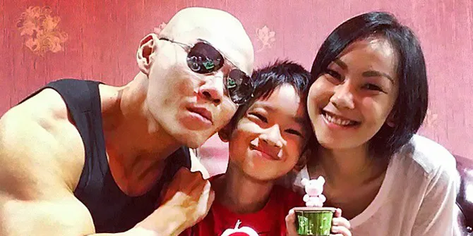 Deddy Corbuzier, Azka, dan Kalina Oktarani