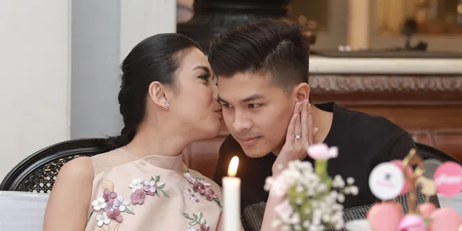 Detik-Detik Pernikahan, Glenn dan Chelsea Bertukar Kenangan