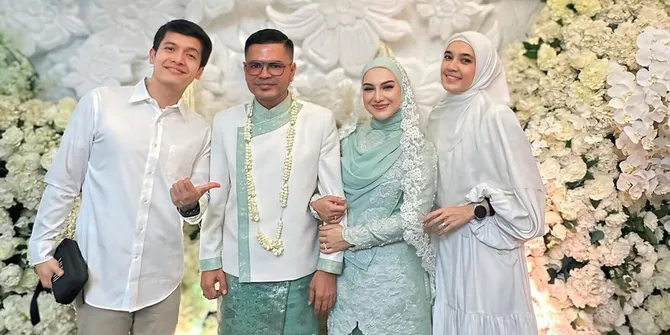 Dhini Aminarti Ceritakan Awal Mula Perkenalan Irish Bella dengan Haldy Sabri Sampai Akhirnya Menikah
