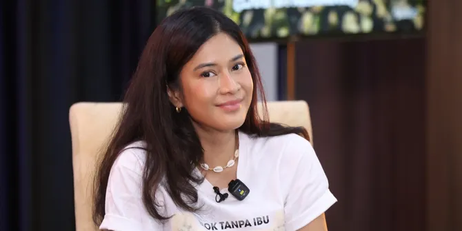 Dian Sastrowardoyo Jadi Robot AI di 'ESOK TANPA IBU'